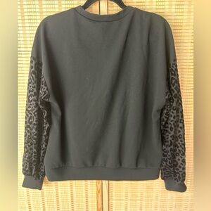 SHEIN SIZE M Mint Black Top with Leopard Accents